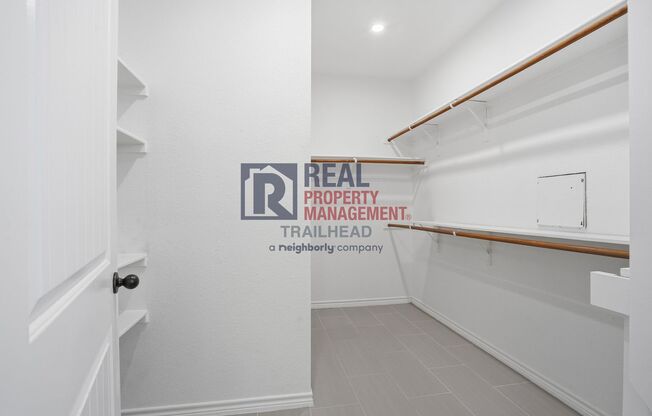 2 beds, 2 baths, $1,995, Unit APARTMENT 1100