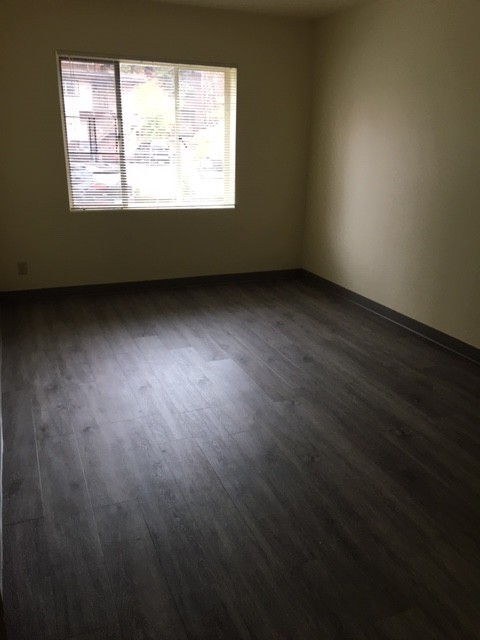 1 bed, 1 bath, 548 sqft, $1,319, Unit 101 1050