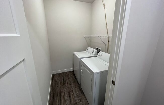 3 beds, 3.5 baths, 2,139 sqft, $2,415, Unit Lime 319
