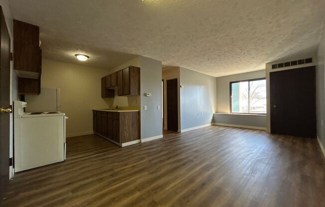 130 S 5 (Hebron,NE)