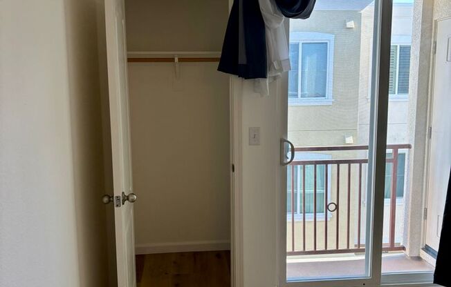 2 beds, 2 baths, $3,200, Unit # 203