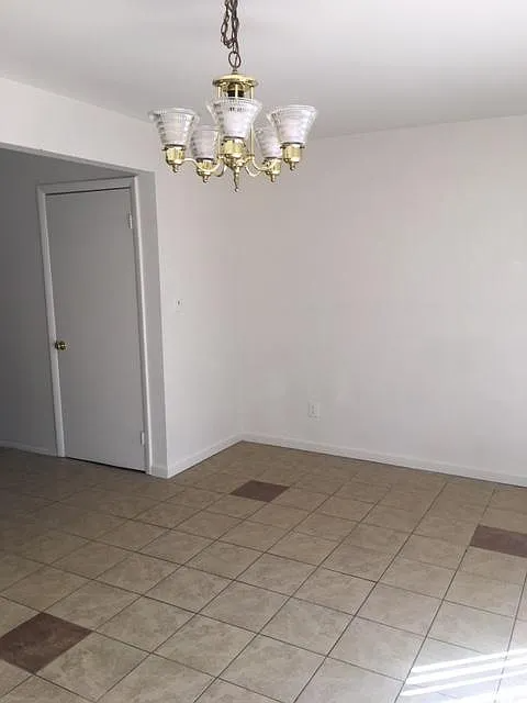 4311 DAVIS AVE