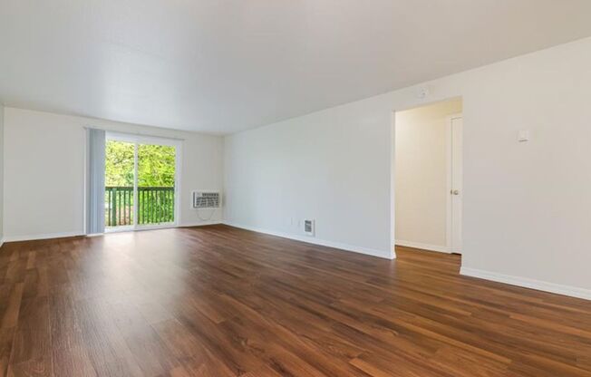 2 beds, 1 bath, 850 sqft, $1,500, Unit 28