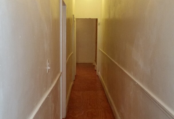 12 E. Read St