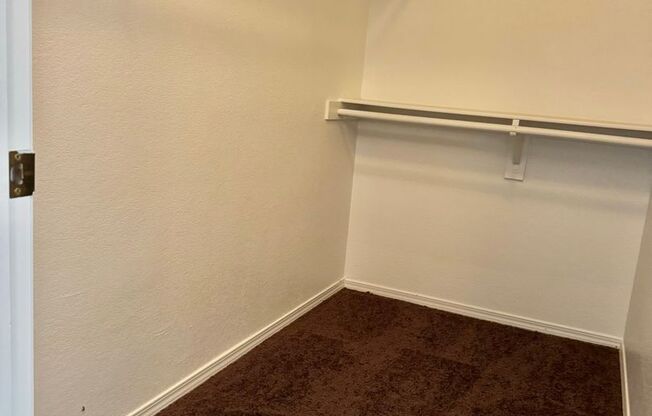 2 beds, 2 baths, $1,499, Unit # 2072