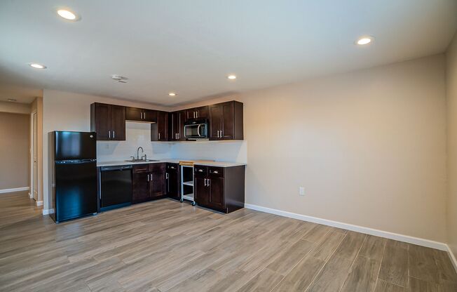 1243 E. Waverly St.