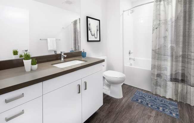 ArcCentral_Beaverton_OR_Interior_Bathroom