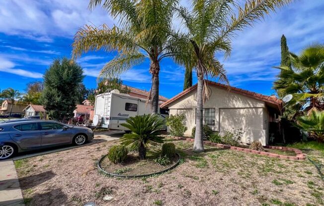 2 bedroom Temecula home with a big backyard for LEASE!