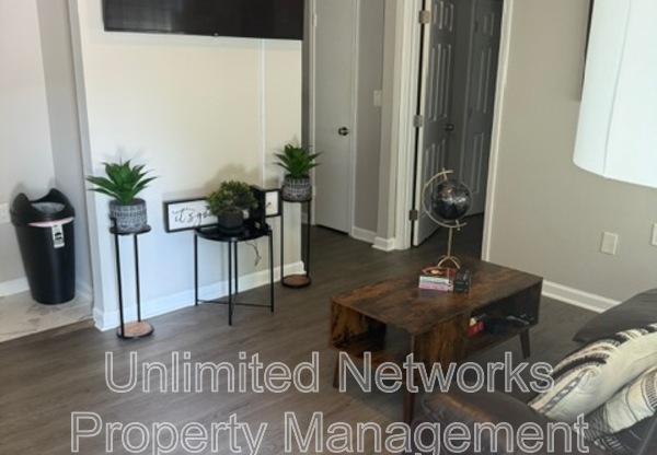 151 LAWTON ST SW