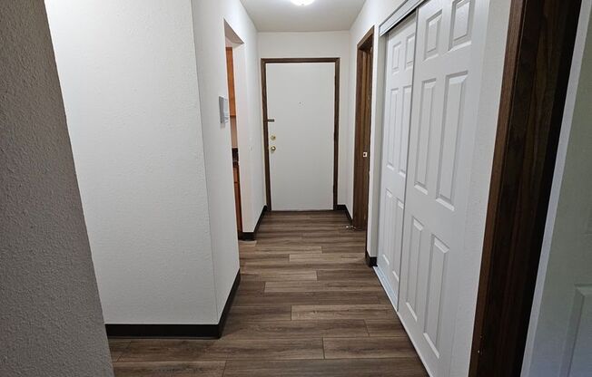 2 beds, 2 baths, 960 sqft, $1,025, Unit 21 - 107