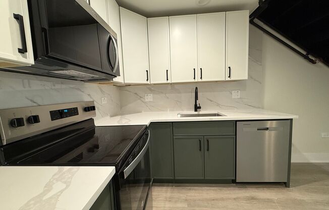 1 bed, 1 bath, 768 sqft, $2,795, Unit 104
