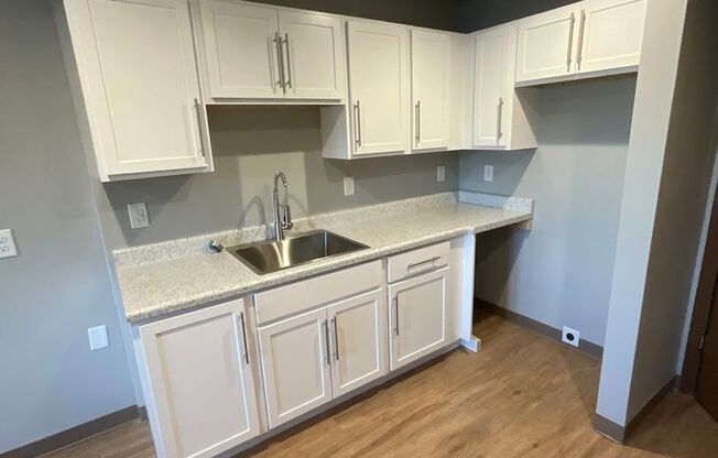 1038 Fond du Lac Ave