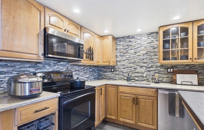 2 beds, 1.5 baths, 1,190 sqft, $3,600, Unit P505
