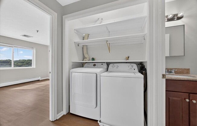 2 beds, 2 baths, 863 sqft, $2,600, Unit Unit 701