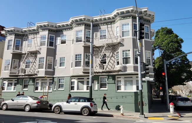 305 Franklin Street