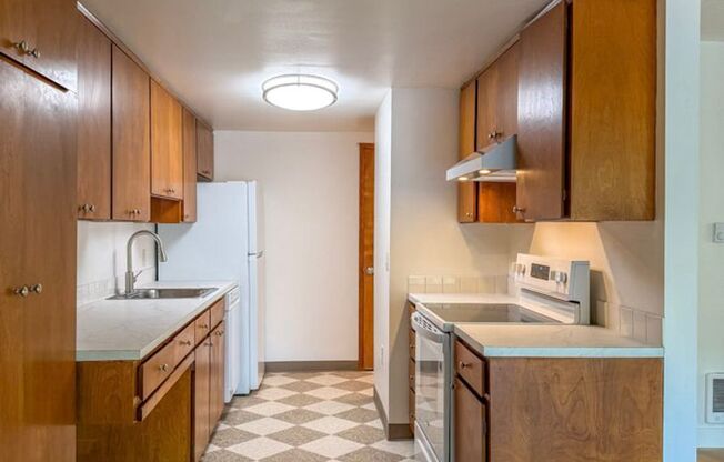2 beds, 2 baths, 992 sqft, $1,800, Unit 202
