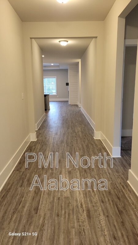 3209 JORDAN FARM CIR NE