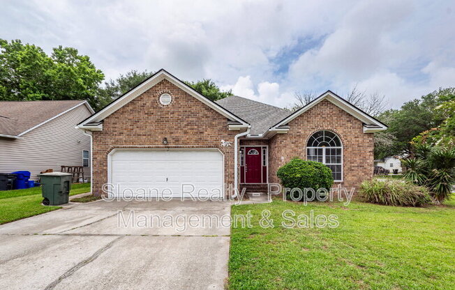 1584 KENTWOOD CIR