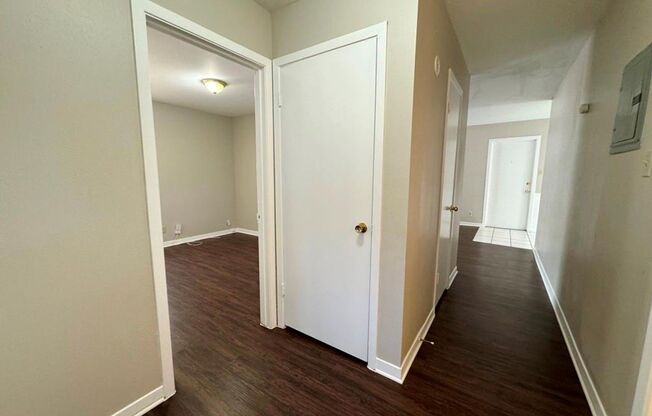 3 beds, 1 bath, $2,300