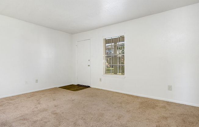 1 bed, 1 bath, 750 sqft, $595, Unit 612