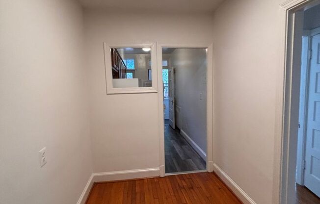 2 beds, 1 bath, 822 sqft, $1,895, Unit 402 #11