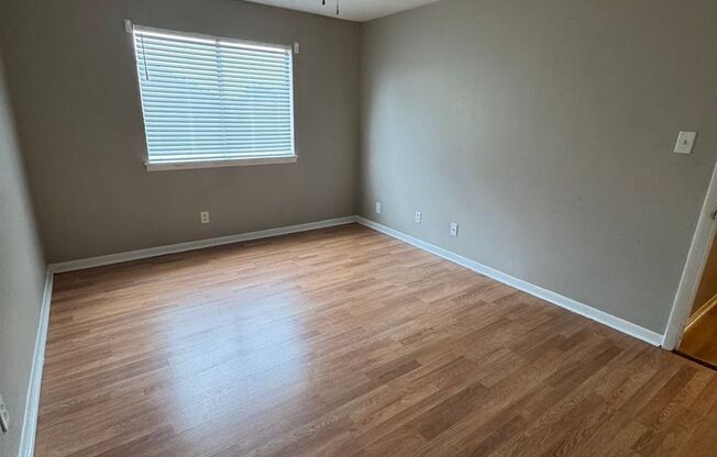 2 beds, 1.5 baths, 1,200 sqft, $800, Unit Apt 702