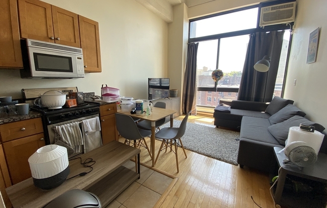 1 bed, 1 bath, $2,675, Unit 508