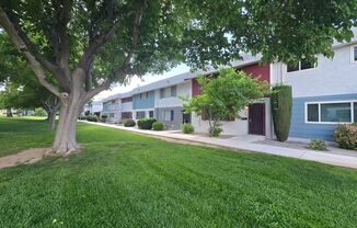 Beautifully Remodeled 2-Bedroom, 2-Bath Townhouse at 560 Greenbriar Townhouse Way – A Must-See Gem!