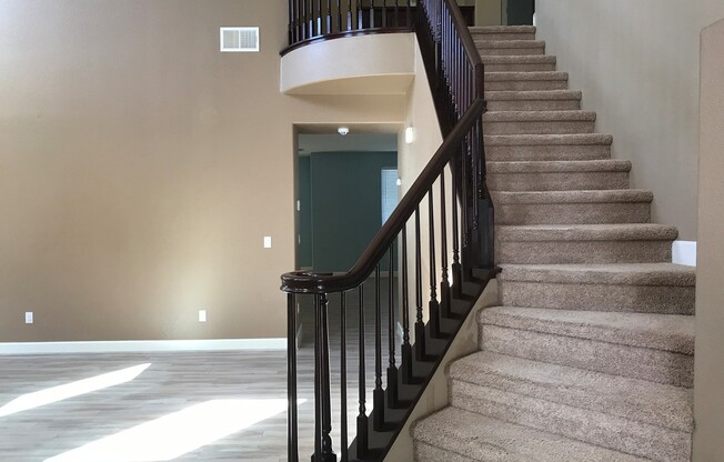 Beautiful Plumas Lake Home