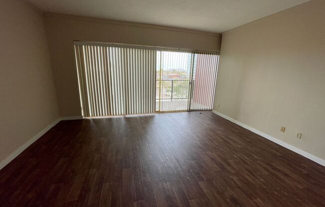 Studio, 1 bath, $900, Unit UNIT 4S