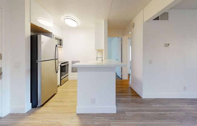 2 beds, 1 bath, 720 sqft, $2,325, Unit 213C