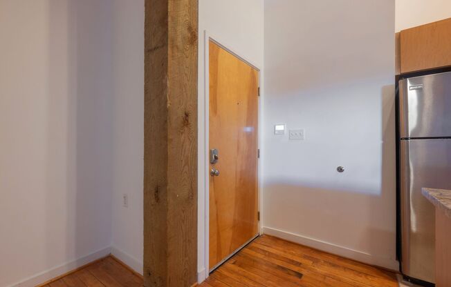 2 beds, 2 baths, 1,060 sqft, $1,250, Unit 209