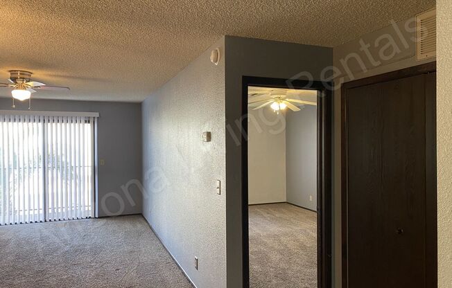 1 bed, 1.5 baths, $1,000