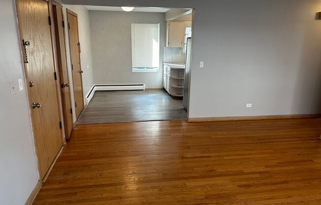 6788 N Sauganash