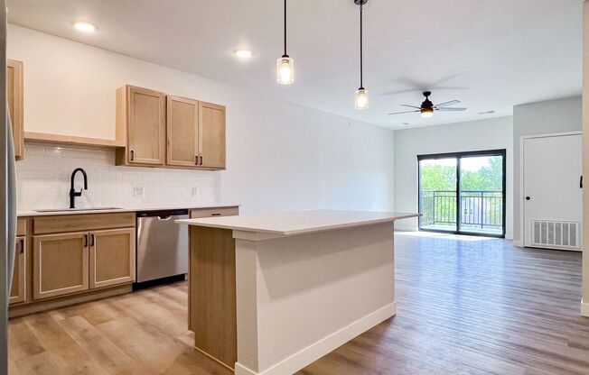 2 beds, 2 baths, 1,178 sqft, $2,200, Unit SC 1408-111