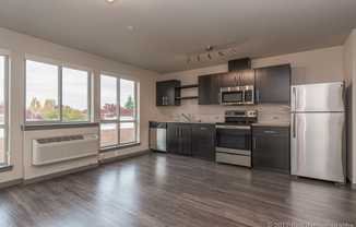 1 bed, 1 bath, 615 sqft, $1,895, Unit 2305