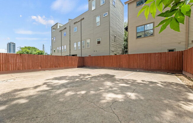 1 bed, 1 bath, 585 sqft, $1,300, Unit 1