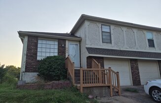 803 S MEDFORD CIR