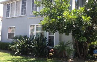 7652 W HOLLYWOOD BLVD