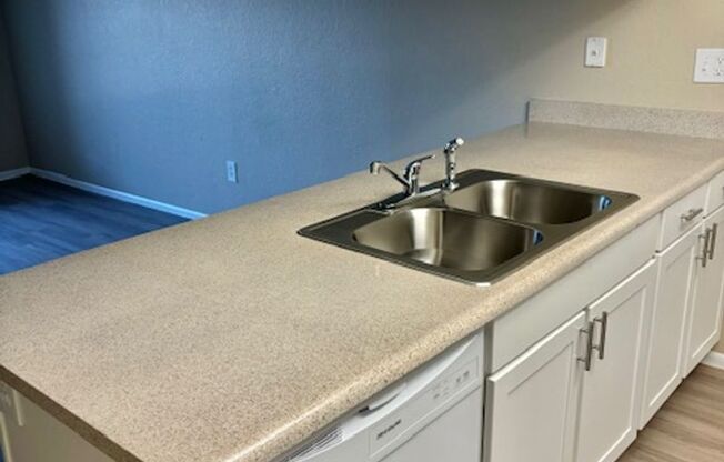 2 beds, 1 bath, 830 sqft, $1,349, Unit 101