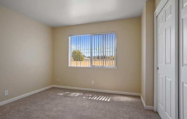 Bay Windows at Colonial Garden Apartments, California, 94401