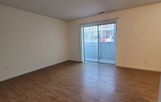 Studio, 1 bath, 450 sqft, $625, Unit 837-Unit 3