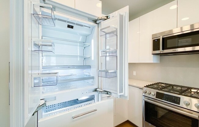 1 bed, 1 bath, 767 sqft, $3,275, Unit 617