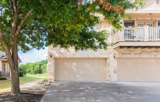 South Austin End Unit Condo - Move In Ready!