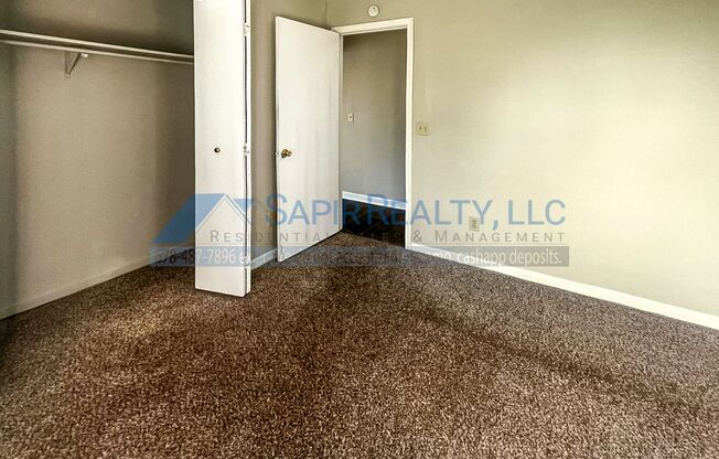 3 beds, 2 baths, $1,600