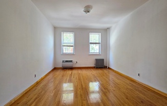378 MANHATTAN AVE