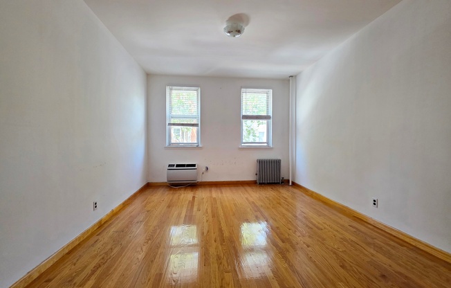 378 MANHATTAN AVE
