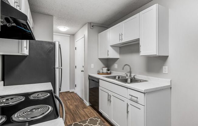 1 bed, 1 bath, 746 sqft, $1,300, Unit 210