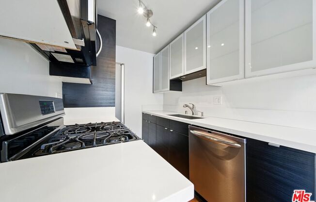 510 PACIFIC AVE