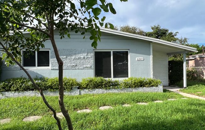 6241 SW 38th Court